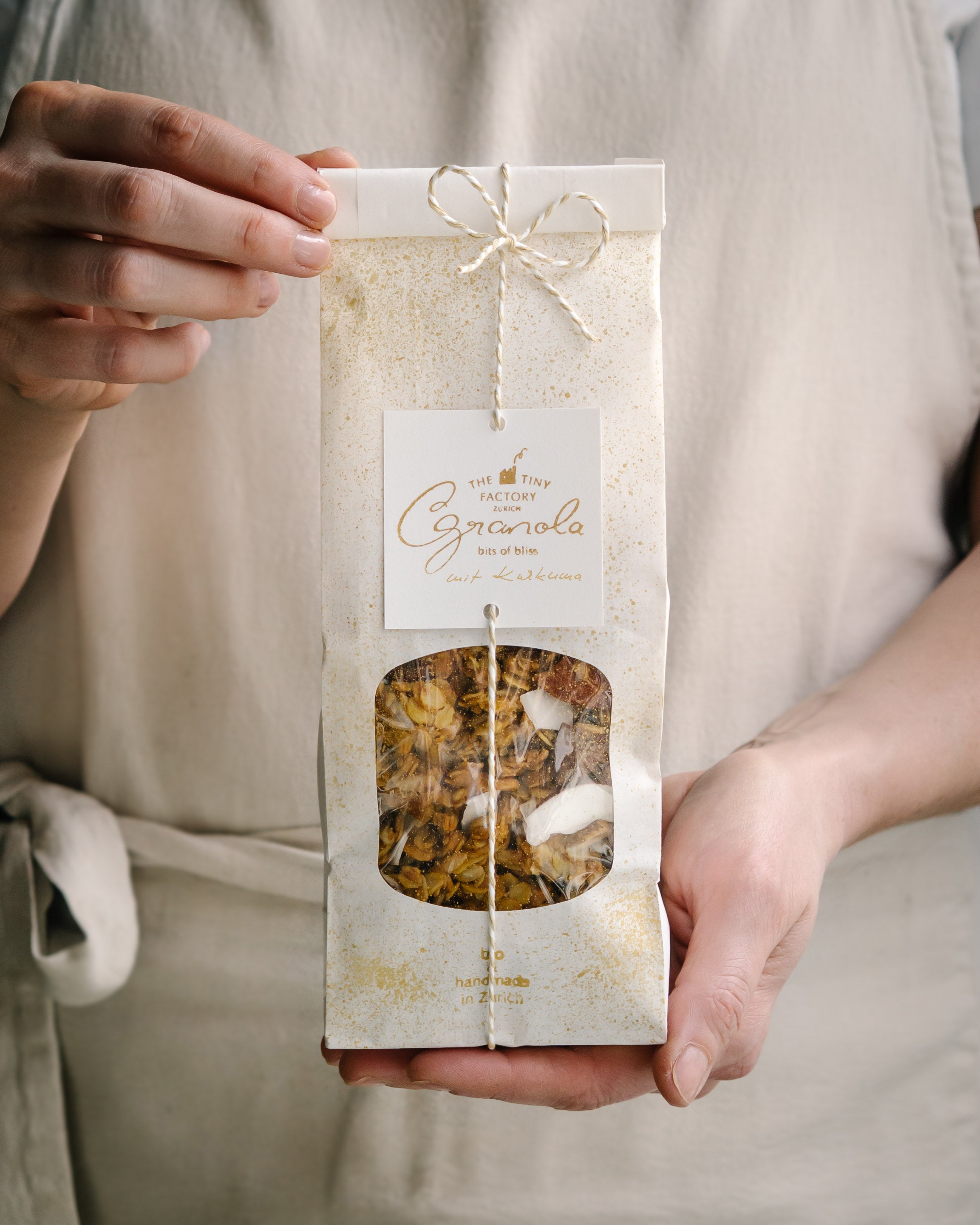 THE TINY FACTORY Granola GRANOLA mit Kurkuma & Kokos - limitiert