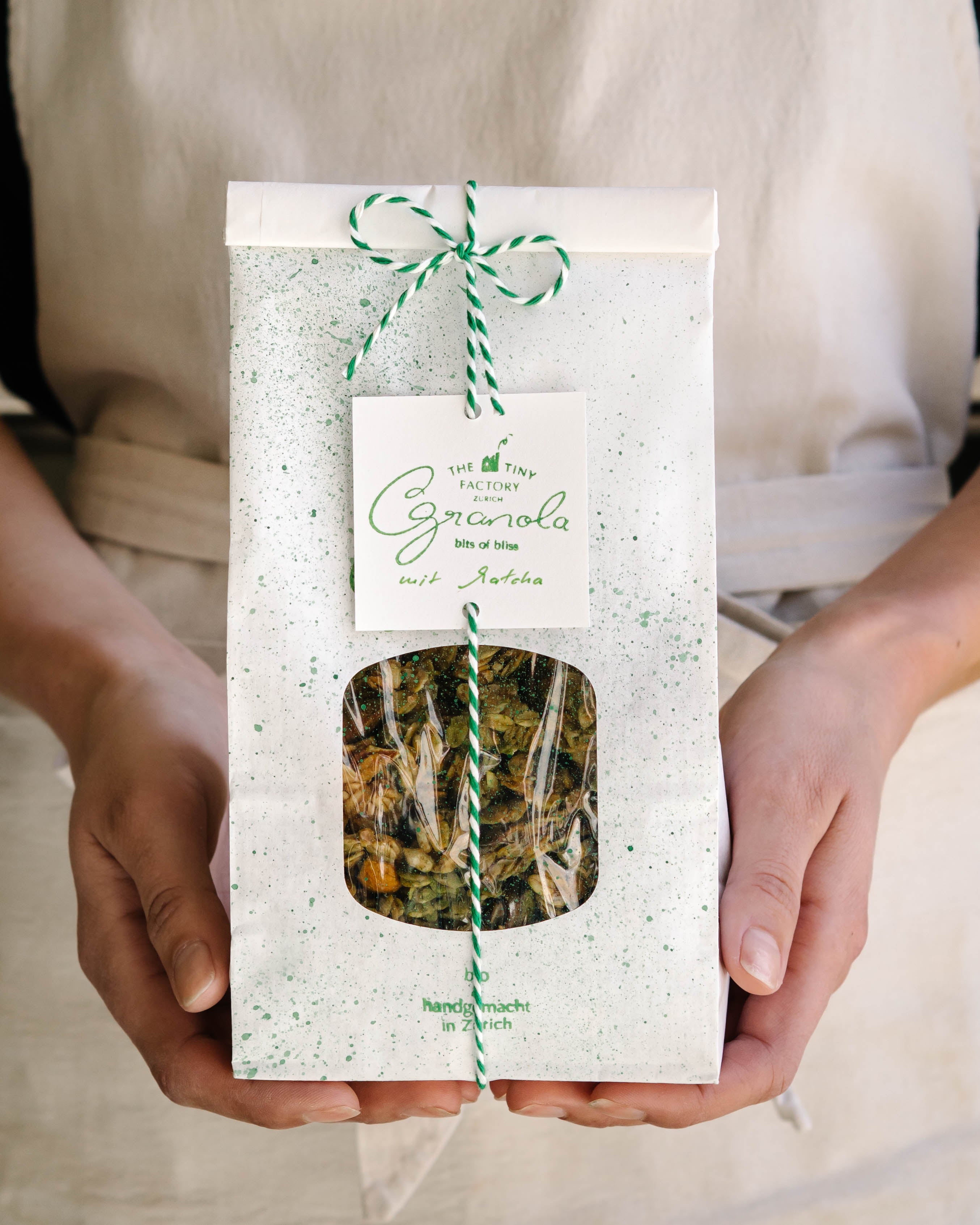 Frühlingsgranola mit Matcha